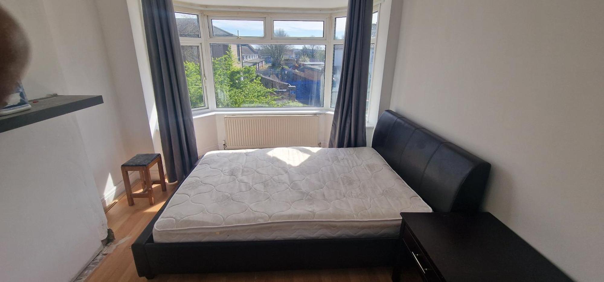 Ritz Place 3 Northolt  Bagian luar foto